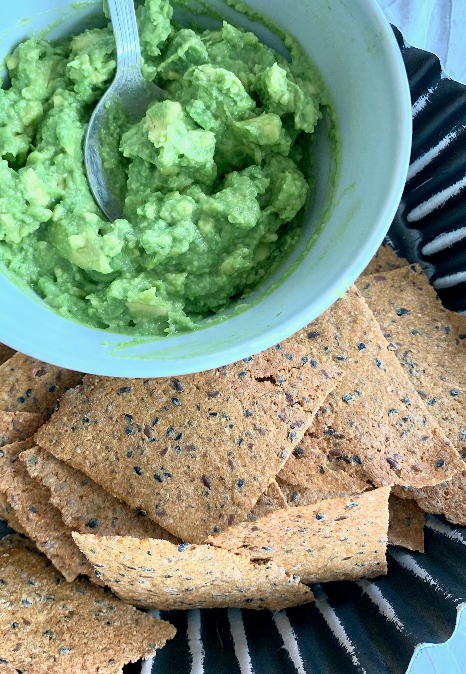 Chickpea seed crackers