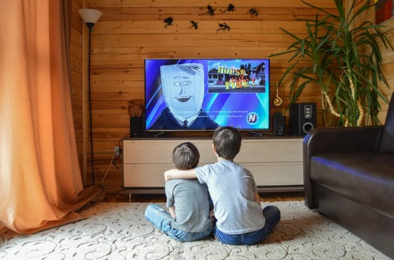 The Impact of The TV on Children: Positive and Negative Effects